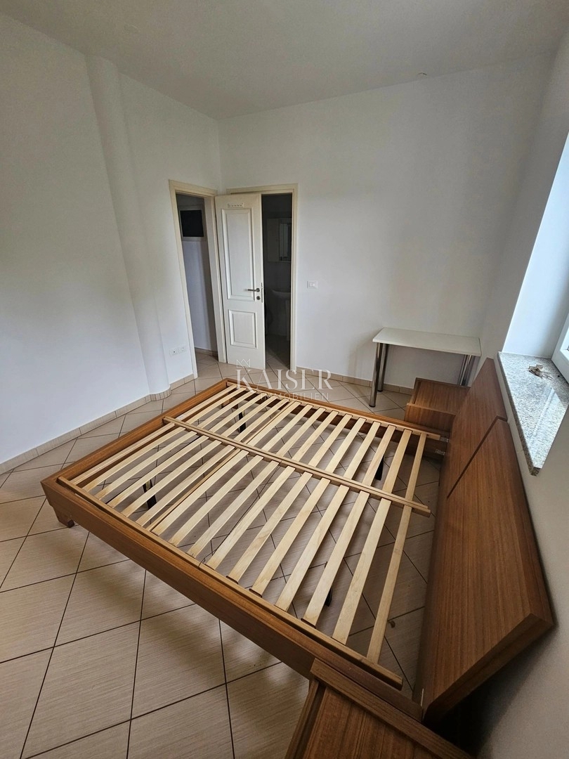 Istria, zona di Umago - appartamento arredato 44m2; 500m dal mare