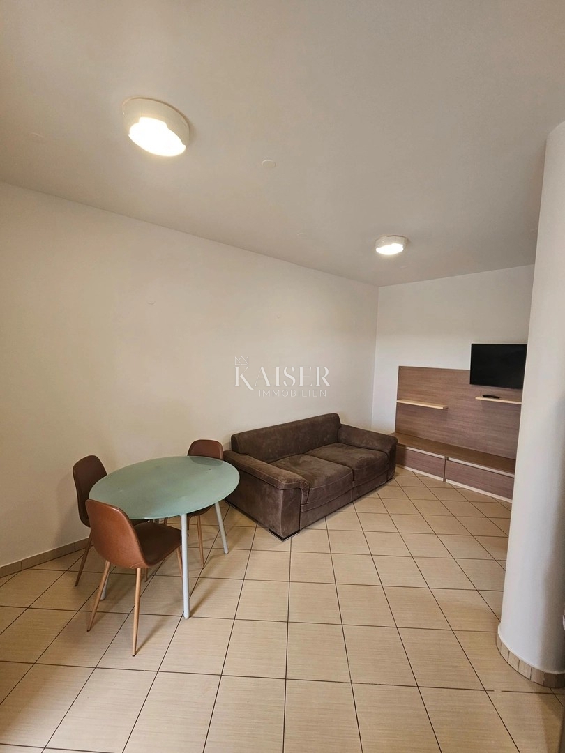 Istria, zona di Umago - appartamento arredato 44m2; 500m dal mare