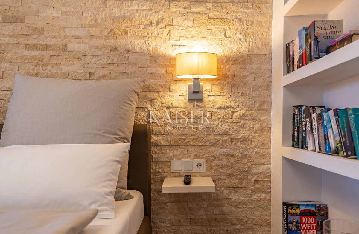 Zara, Poluotok, appartamento duplex in cima a un edificio storico con terrazza panoramica immersa nella vegetazione di platani secolari