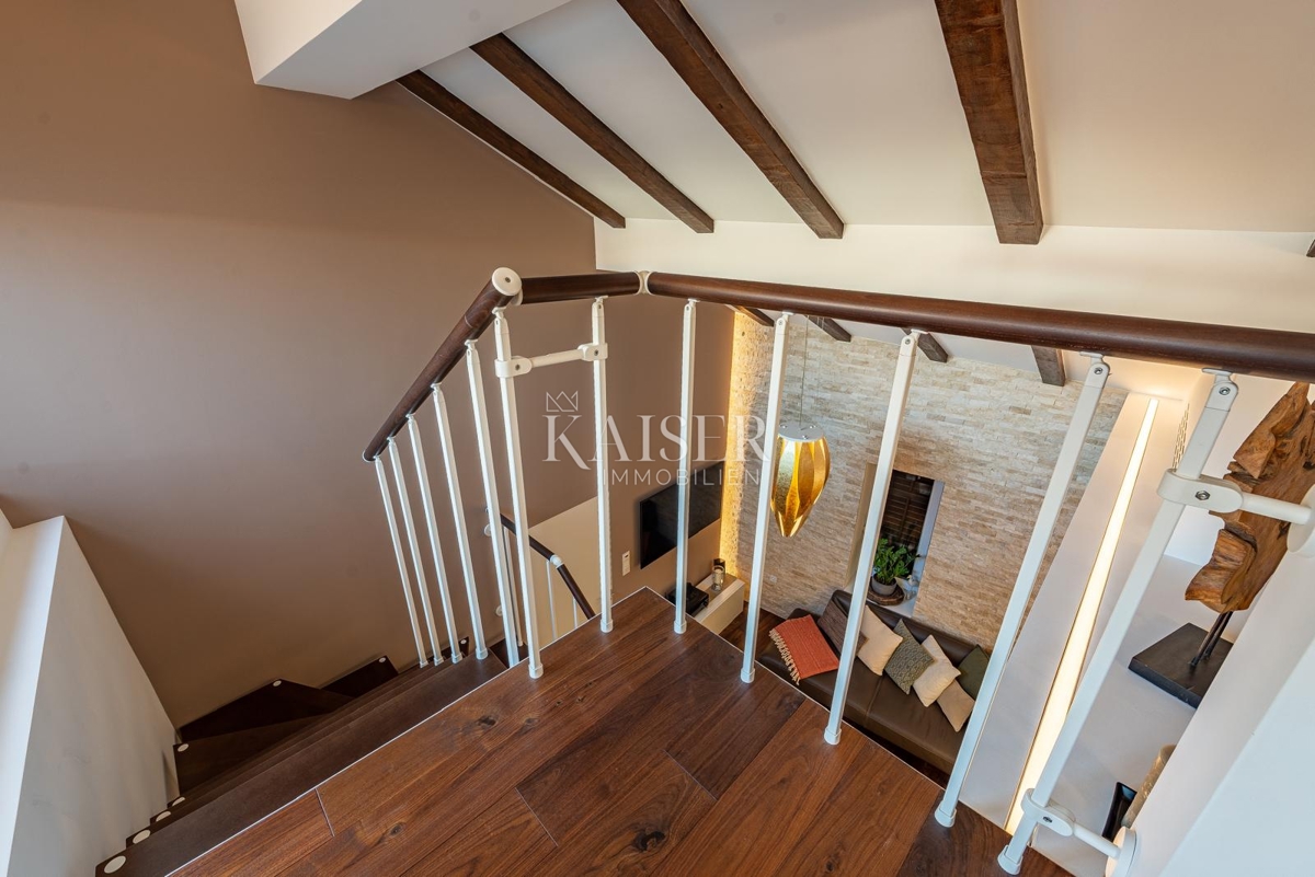 Zara, Poluotok, appartamento duplex in cima a un edificio storico con terrazza panoramica immersa nella vegetazione di platani secolari