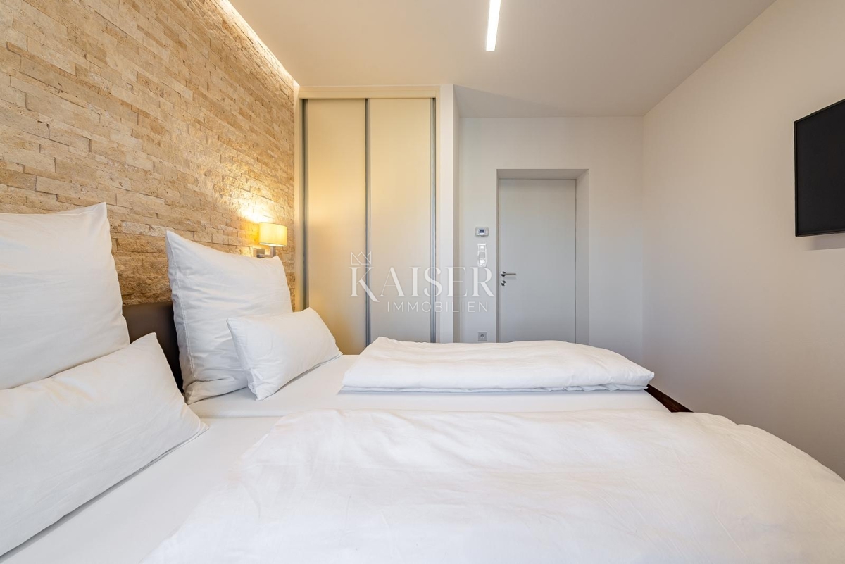 Zara, Poluotok, appartamento duplex in cima a un edificio storico con terrazza panoramica immersa nella vegetazione di platani secolari