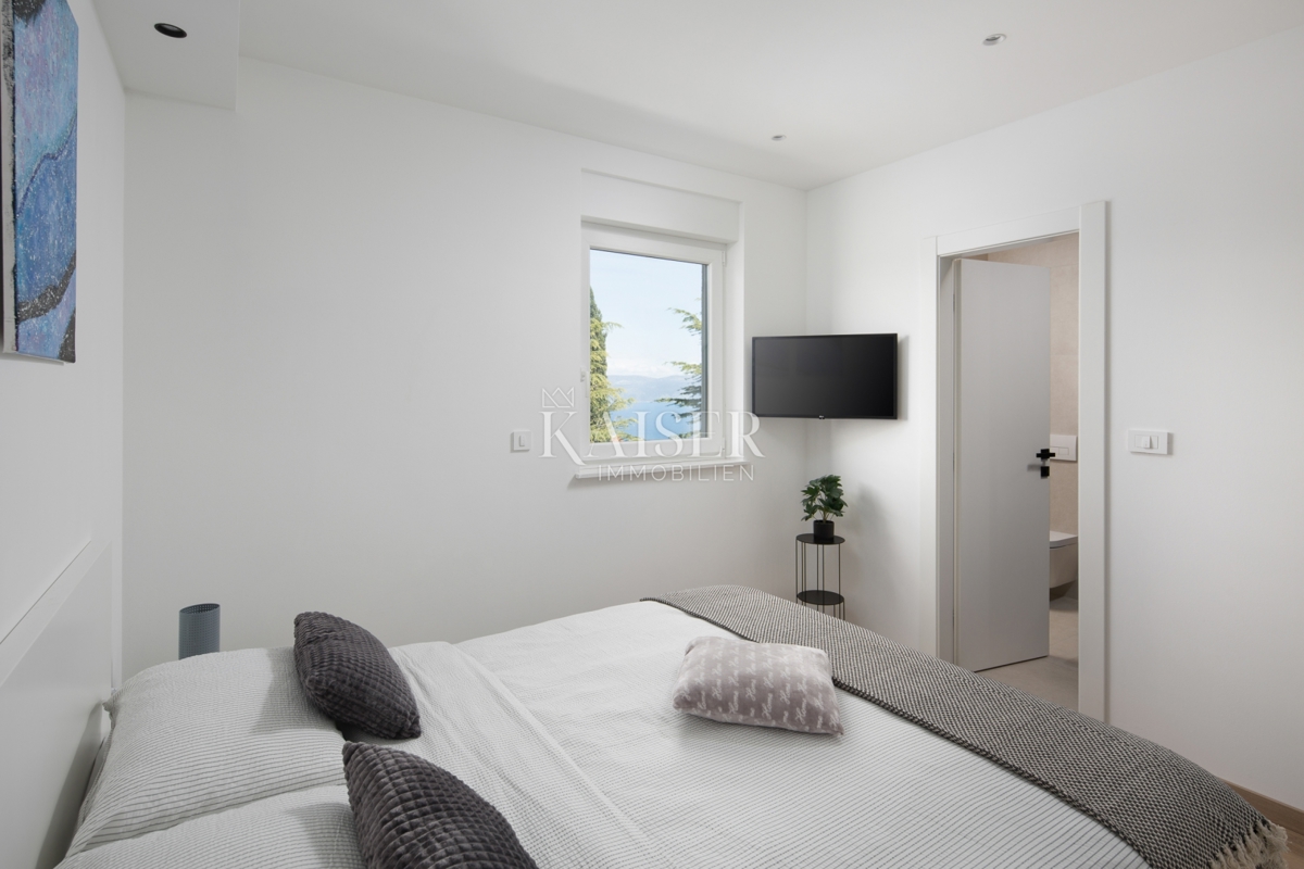 Istria, Labin - Bellissima villa con vista sul mare e sull'isola di Cres