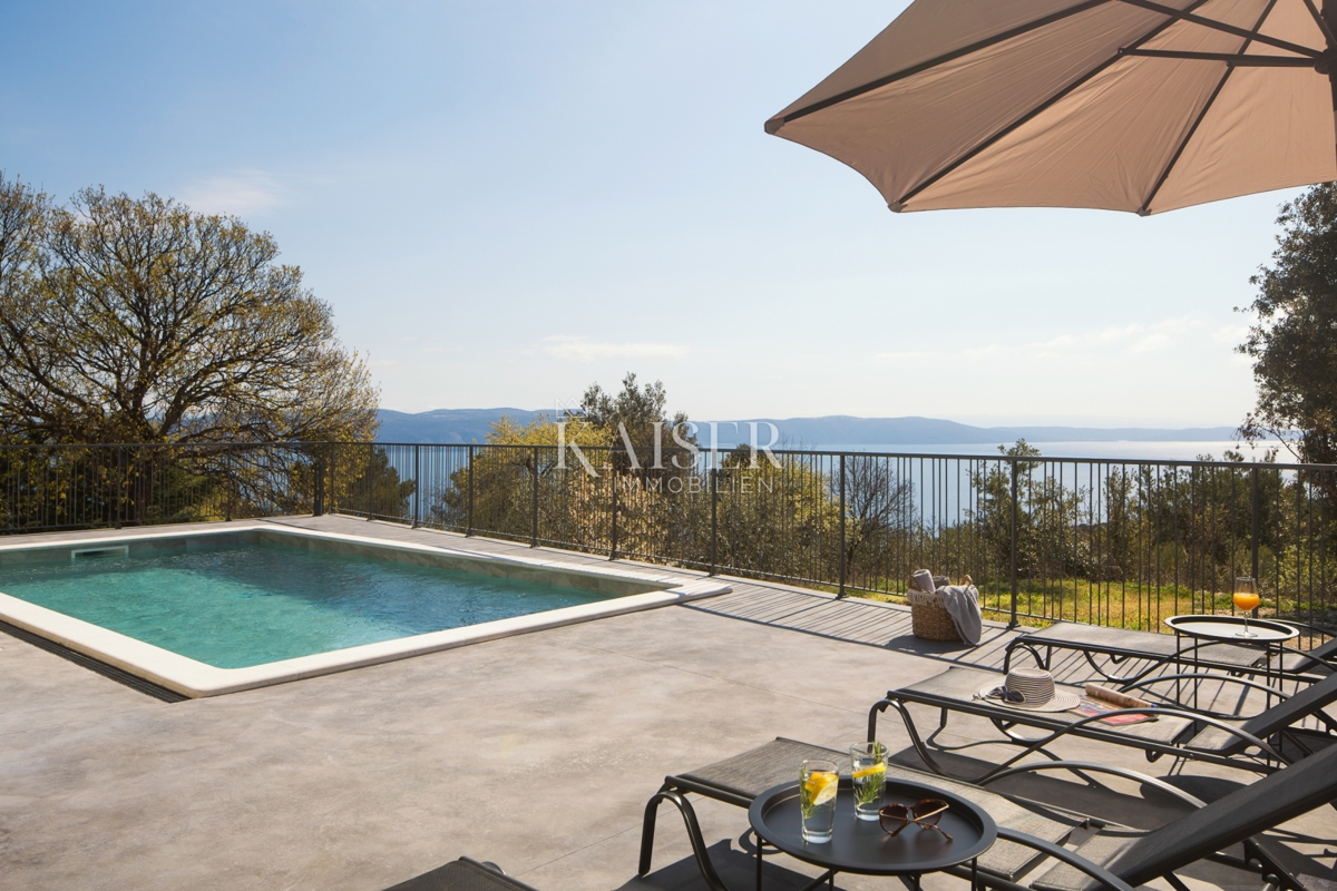 Istria, Labin - Bellissima villa con vista sul mare e sull'isola di Cres