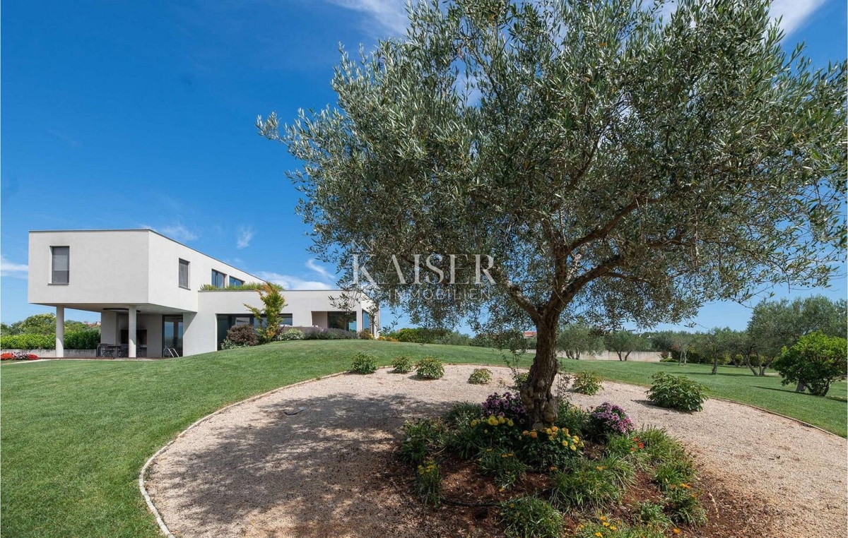 Istria, Umago, villa di lusso 420 m2 con piscina e vista mare