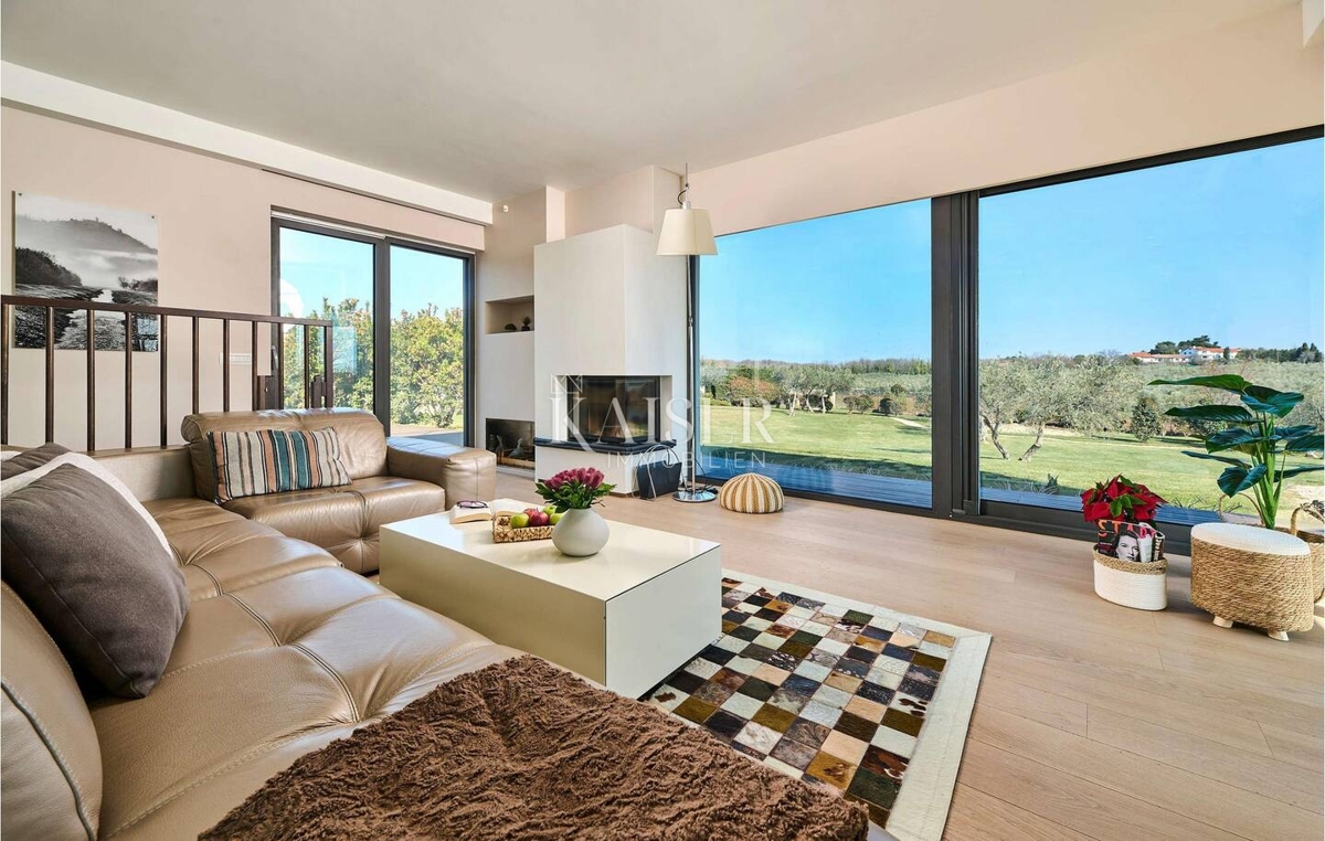 Istria, Umago, villa di lusso 420 m2 con piscina e vista mare