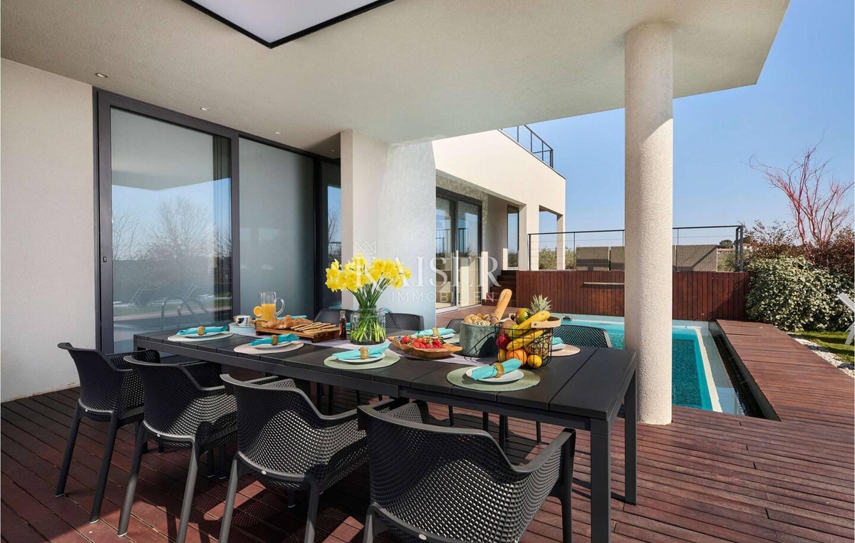 Istria, Umago, villa di lusso 420 m2 con piscina e vista mare