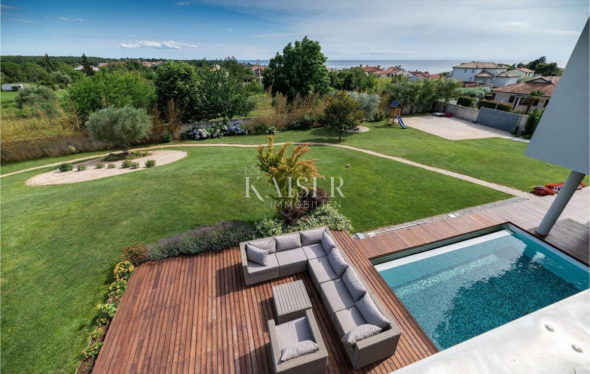 Istria, Umago, villa di lusso 420 m2 con piscina e vista mare