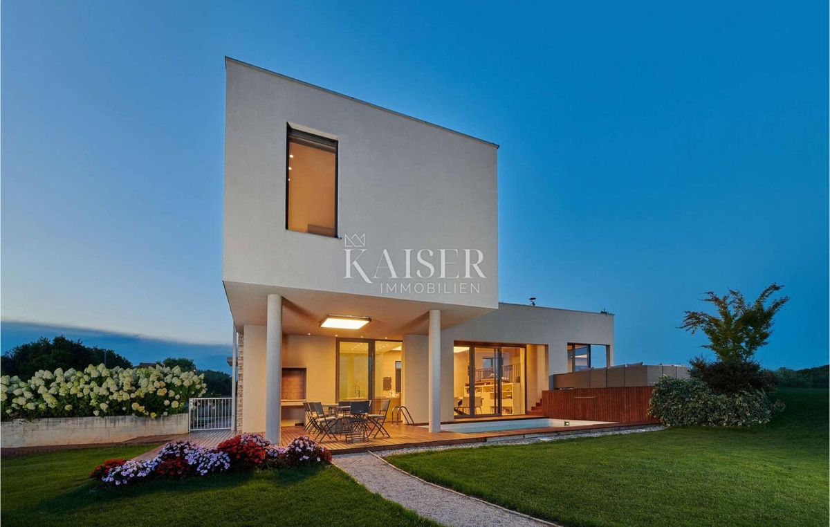 Istria, Umago, villa di lusso 420 m2 con piscina e vista mare
