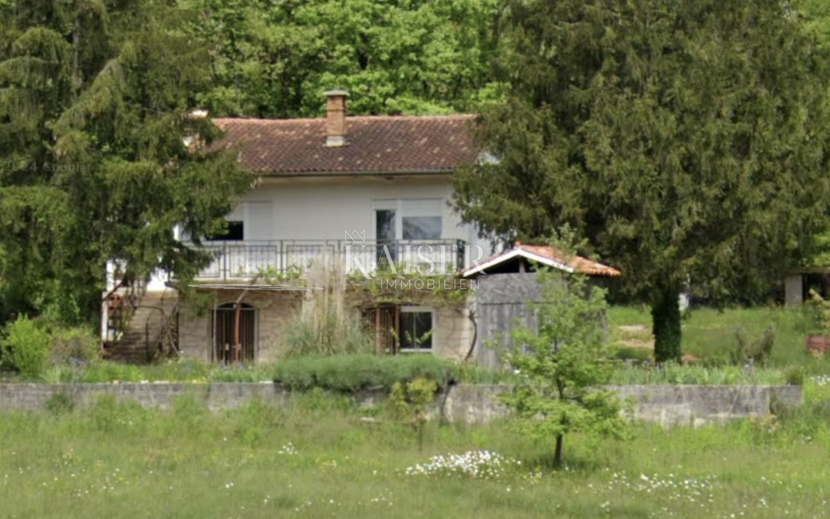 Žminj - casa familiare su un terreno di 6.454 m2