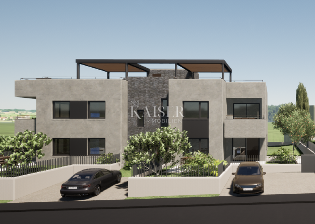 Istria - Parenzo, appartamento con tre camere da letto e vista mare