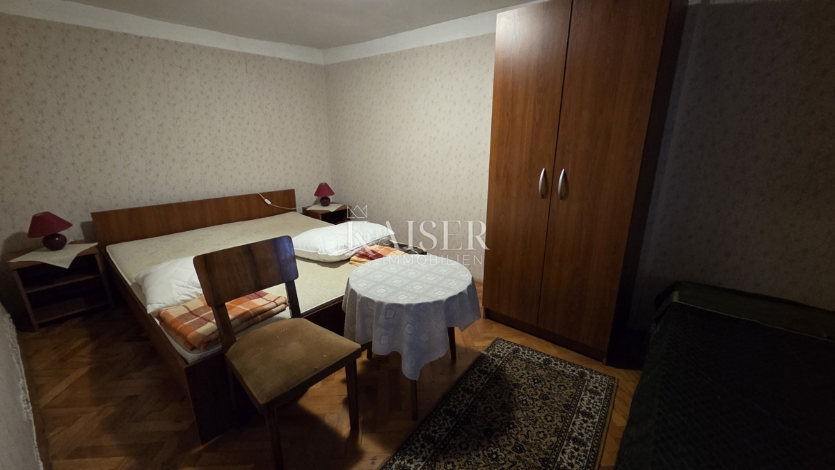 Novi Vinodolski - spaziosa casa in pietra con giardino e garage