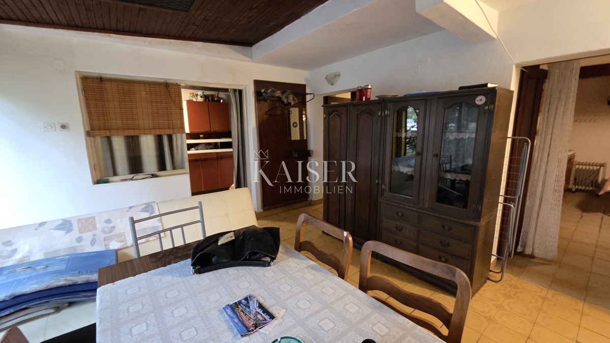 Novi Vinodolski - spaziosa casa in pietra con giardino e garage