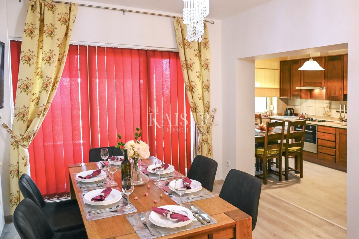 Villa moderna a Kraljevica con piscina, sauna e cantina vinicola 