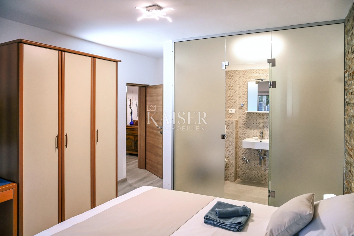 Villa moderna a Kraljevica con piscina, sauna e cantina vinicola 