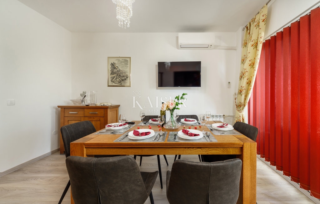 Villa moderna a Kraljevica con piscina, sauna e cantina vinicola 