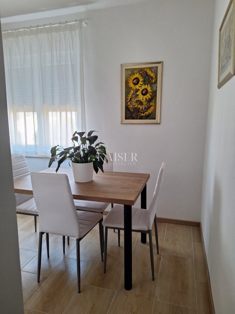 Istria, Umago - pratico appartamento in centro, 56m2