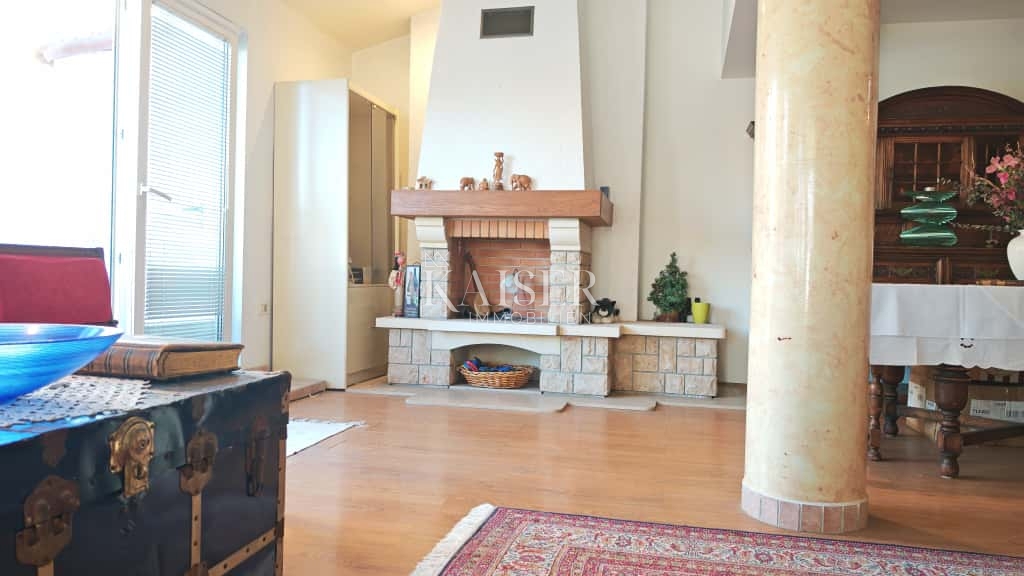 Appartamento Pula, 156,53m2