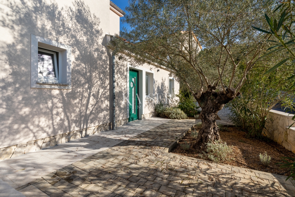 Casa Klimno, Dobrinj, 266m2