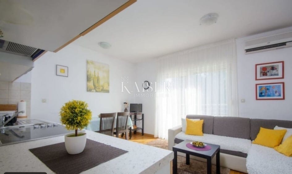 Trogir, Ciovo - appartamento 47 m2 con vista mare