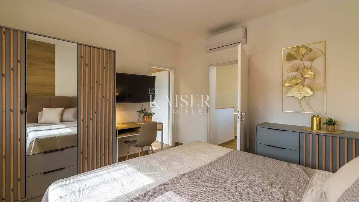 Istria, Svetvincenat - moderna casa bifamiliare con piscina