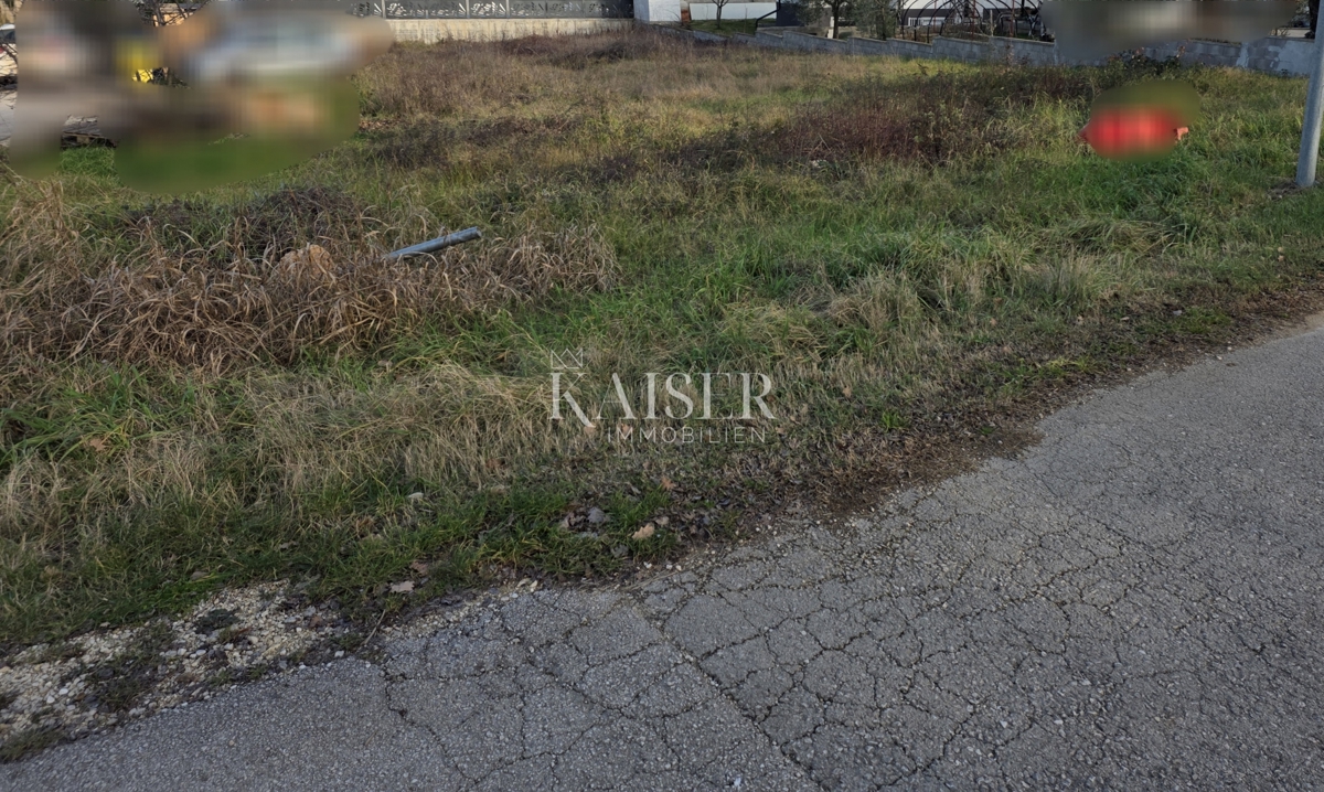 Istria, Parenzo - terreno edificabile a 2 km da Parenzo