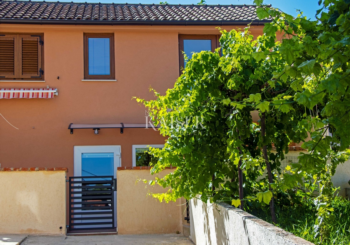 Istria, Vinkuran - casa bifamiliare con vista mare