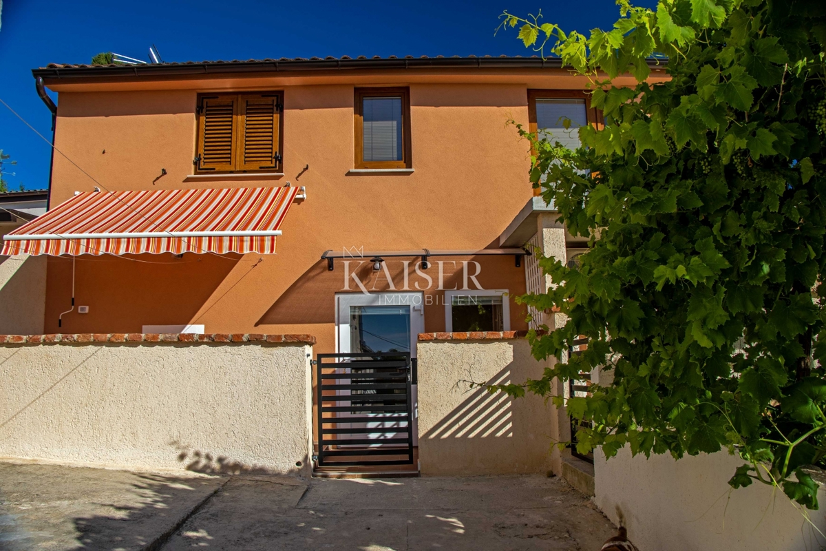 Istria, Vinkuran - casa bifamiliare con vista mare