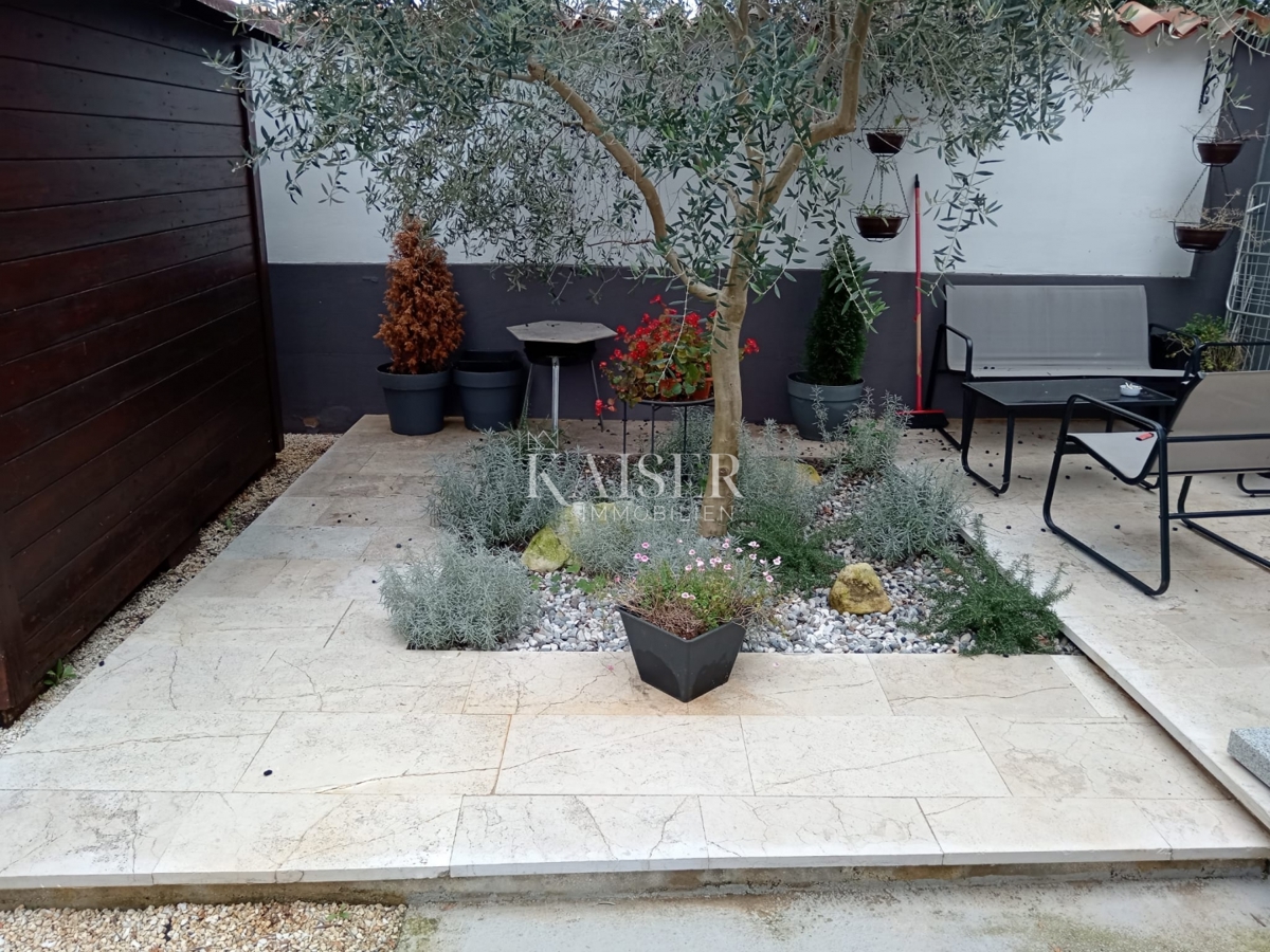 Istria - Medolino, appartamento al 1° piano con ampia terrazza e bella disposizione