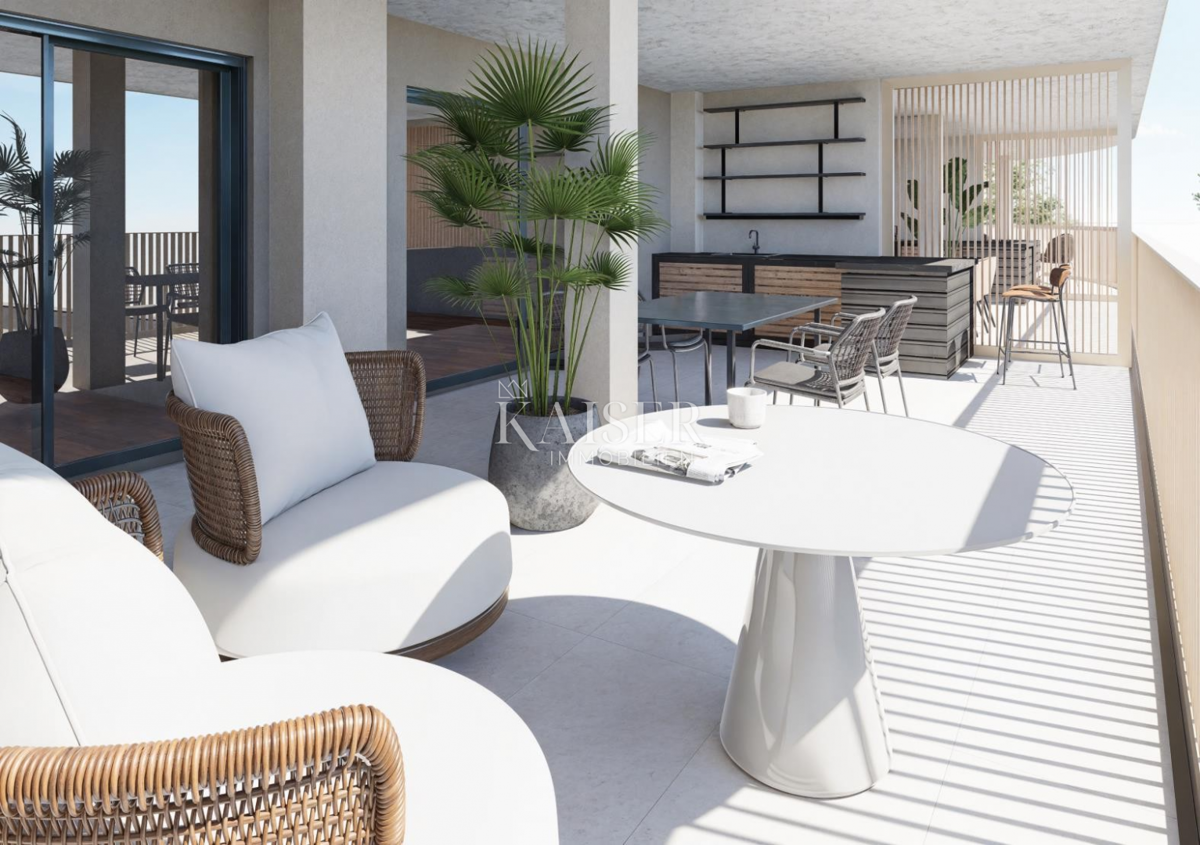 Umago, Istria, lussuoso appartamento con ampia terrazza e vista mare