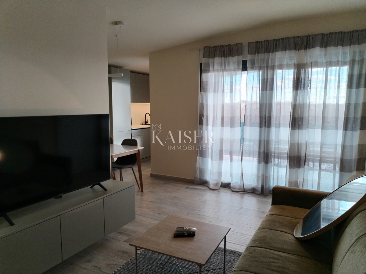 Istria, zona Umago, appartamento 71m2, vista mare