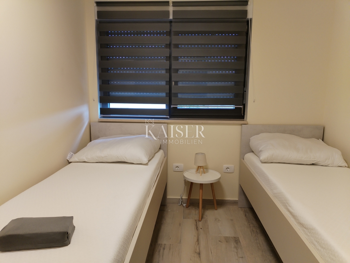 Istria, zona Umago, appartamento 71m2, vista mare