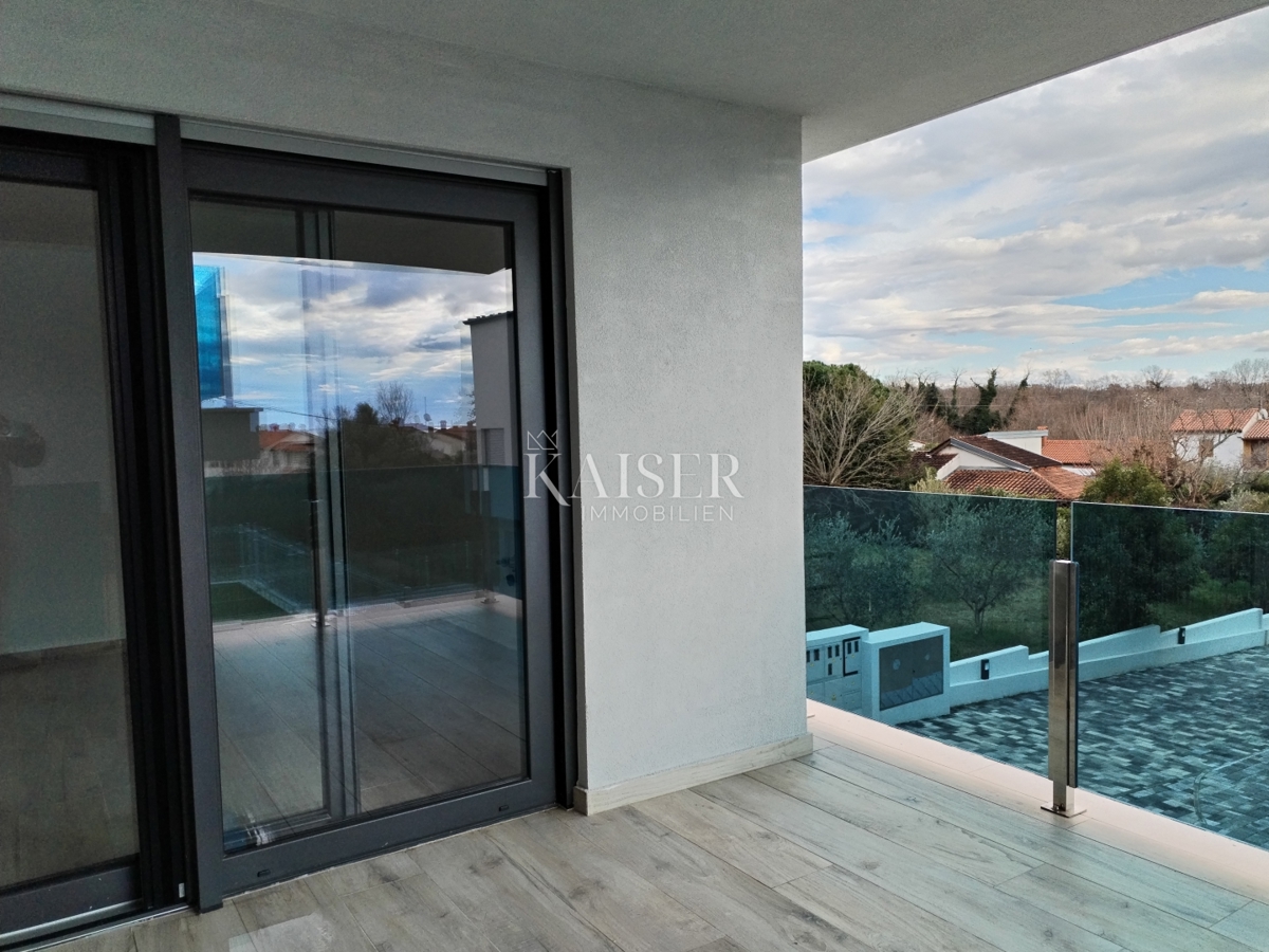 Istria, zona Umago, appartamento 71m2, vista mare