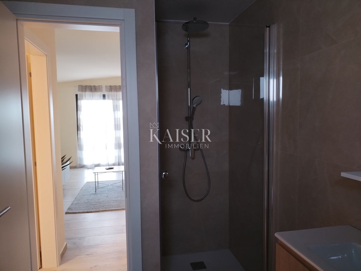 Istria, zona Umago, appartamento 71m2, vista mare