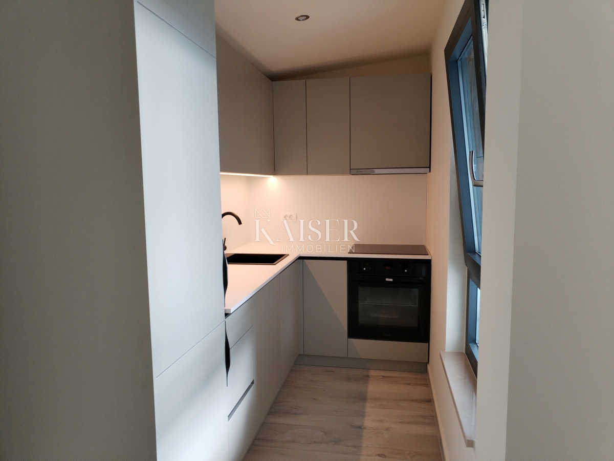 Istria, zona Umago, appartamento 71m2, vista mare