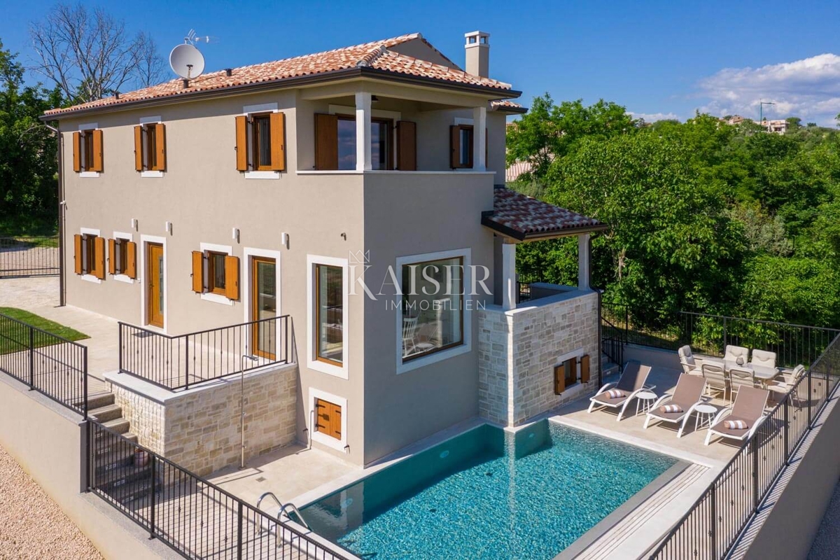 Istria, Buie - Casa 150m2 con piscina e vista mare