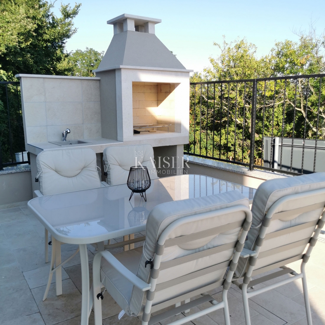 Istria, Buie - Casa 150m2 con piscina e vista mare