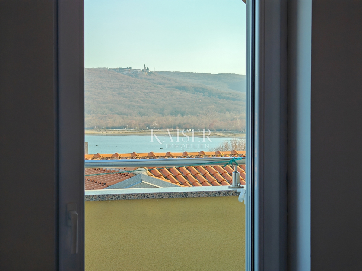 Isola di Krk, Čižići - appartamento con due camere da letto 55m2, a soli 60m dal mare