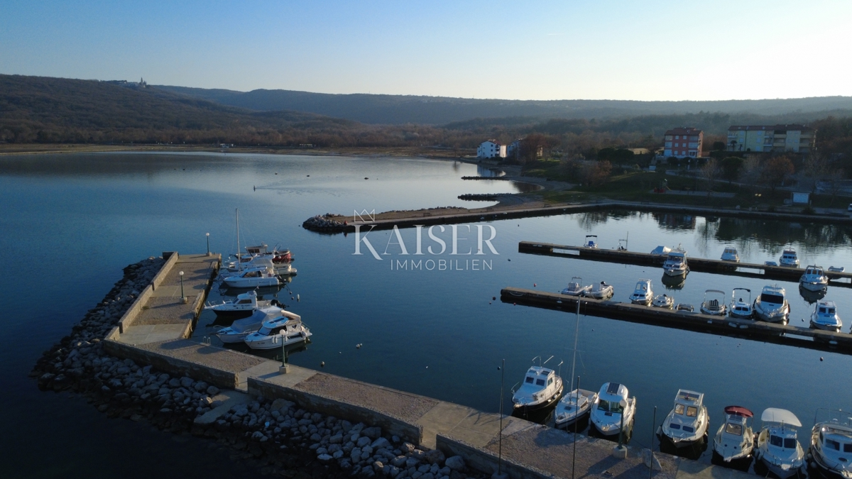 Isola di Krk, Čižići - appartamento con due camere da letto 55m2, a soli 60m dal mare