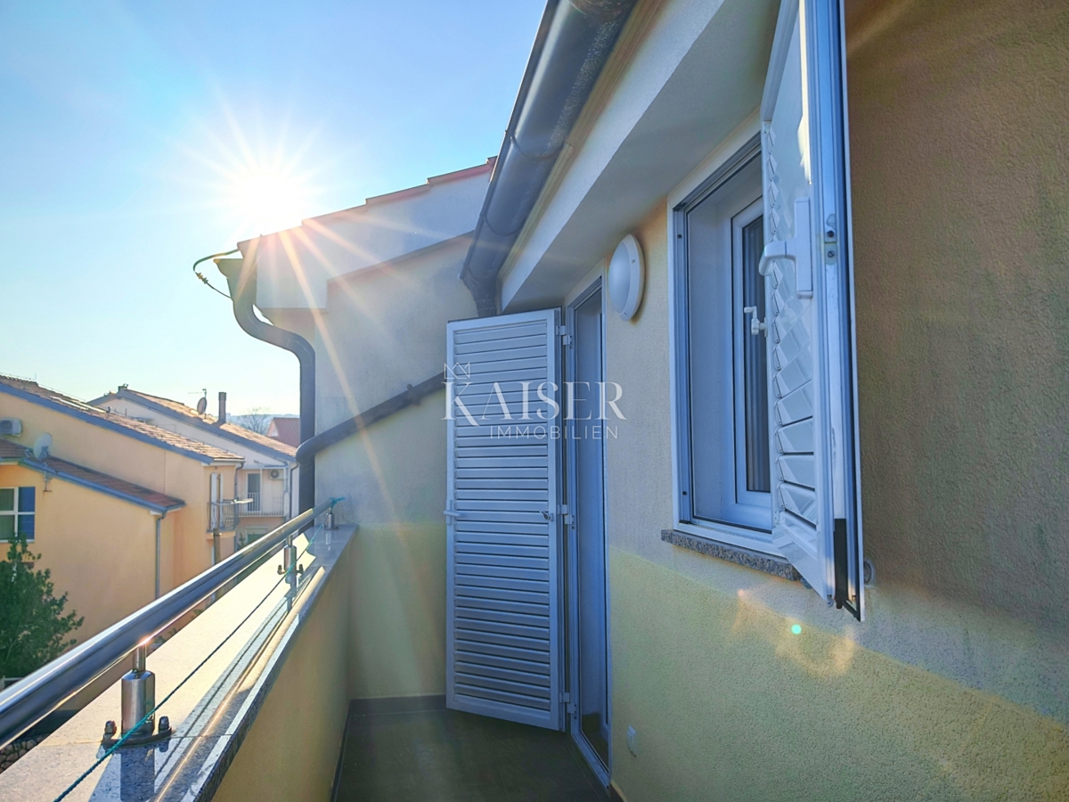 Isola di Krk, Čižići - appartamento con due camere da letto 55m2, a soli 60m dal mare