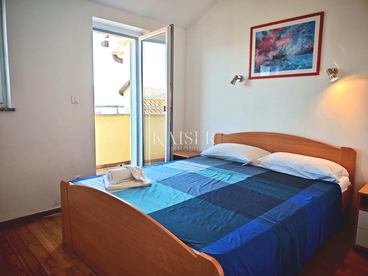 Isola di Krk, Čižići - appartamento con due camere da letto 55m2, a soli 60m dal mare