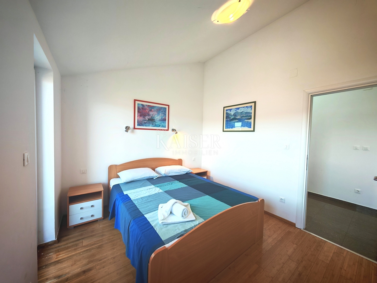 Isola di Krk, Čižići - appartamento con due camere da letto 55m2, a soli 60m dal mare