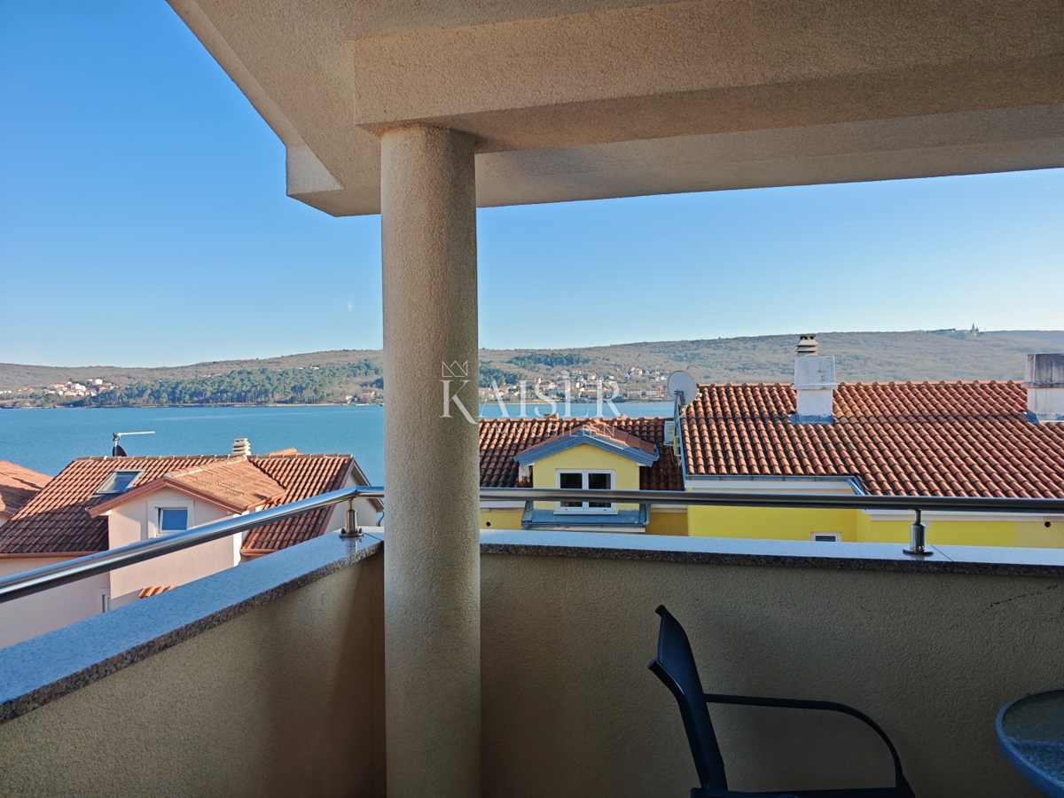 Isola di Krk, Čižići - appartamento con due camere da letto 55m2, a soli 60m dal mare