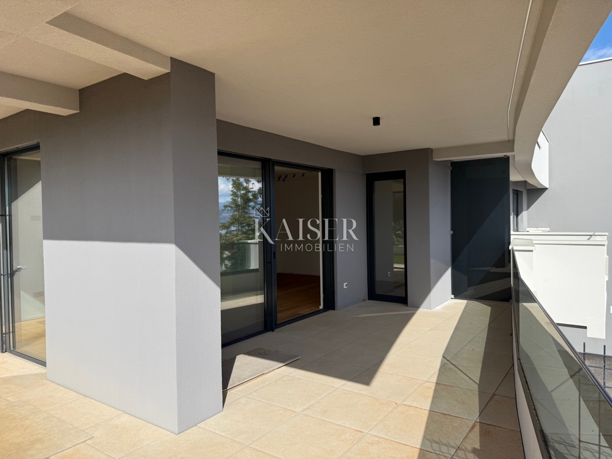 Opatija, Lovran - appartamento in un edificio nuovo con una splendida vista e giardino