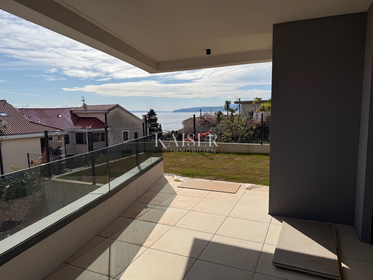 Opatija, Lovran - appartamento in un edificio nuovo con una splendida vista e giardino