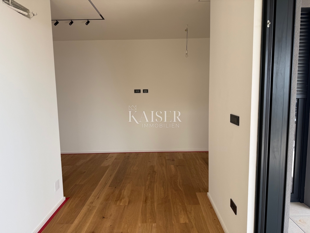 Opatija, Lovran - appartamento in un edificio nuovo con una splendida vista e giardino