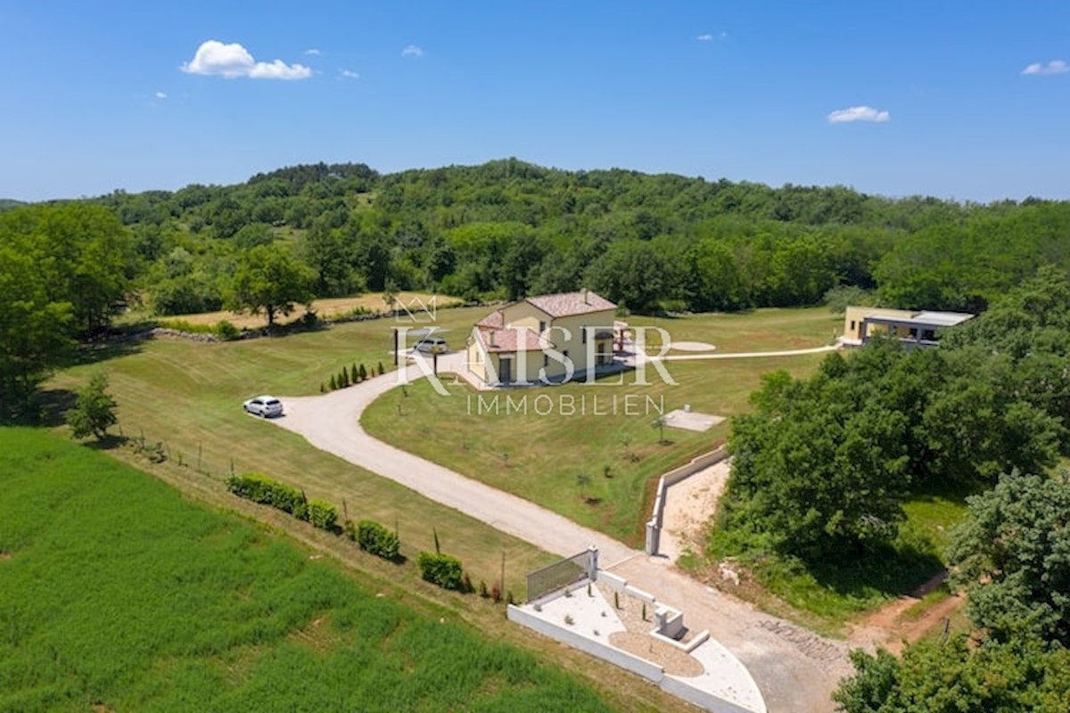 Casa Trviž, Pazin - Okolica, 300m2