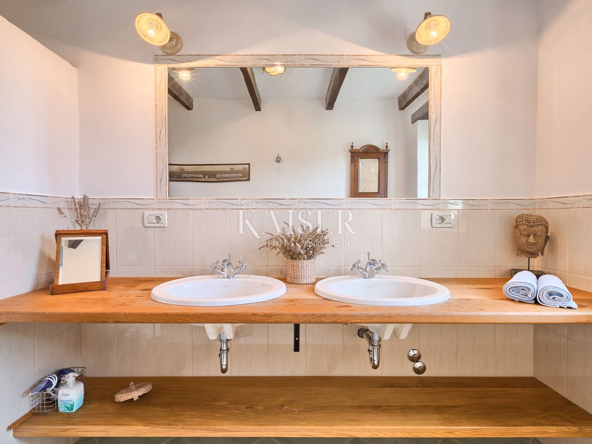 Istria - Tinjan - Casa mediterranea con piscina, 215 m2