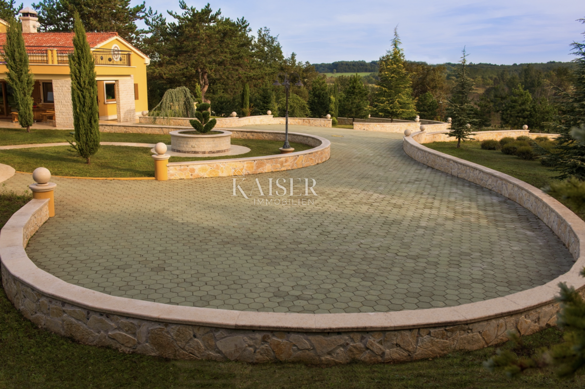 Istria, Pazin - proprietà unica, 42000 m2