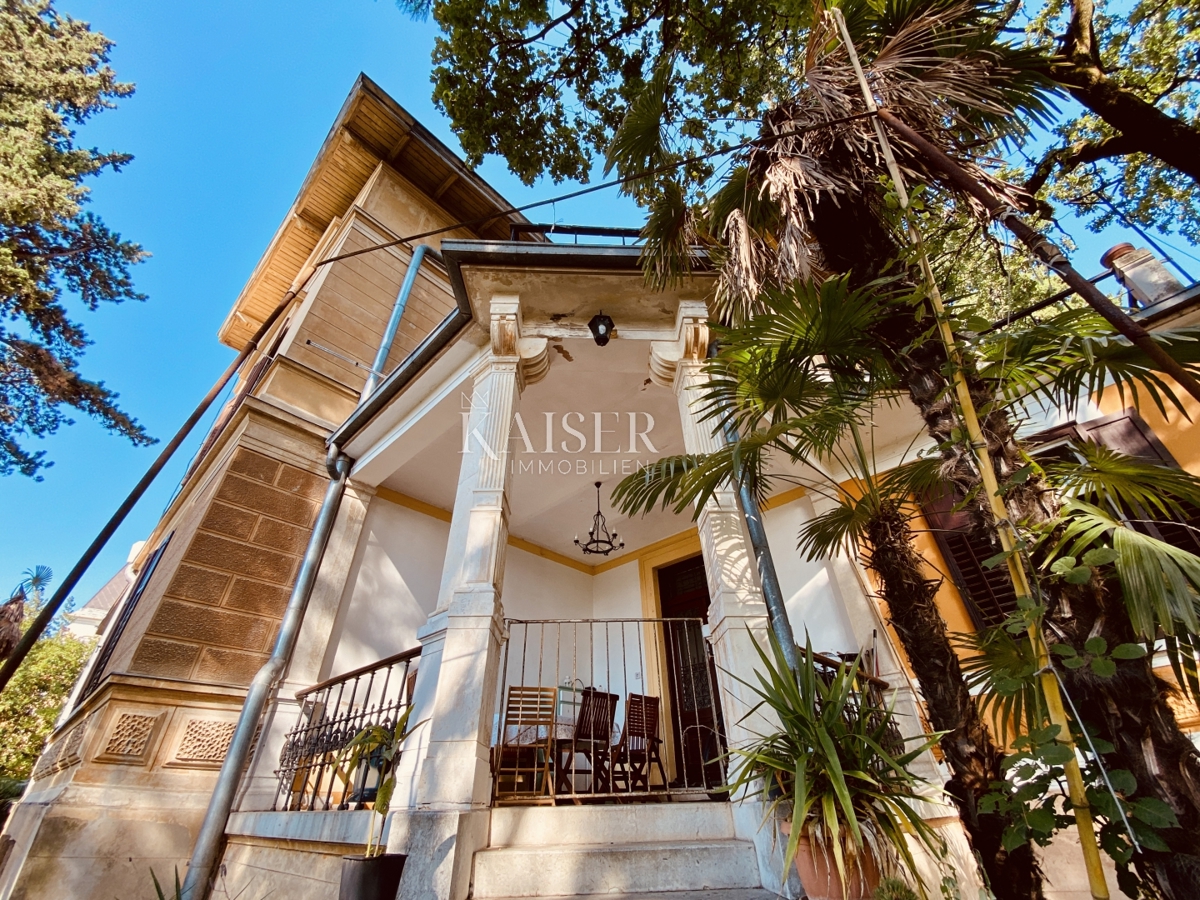 Opatija – Appartamento al piano terra di una villa austro-ungarica, 2a fila al mare