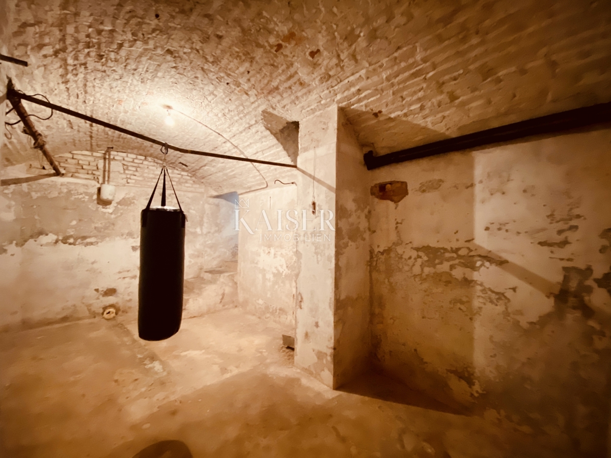 Opatija – Appartamento al piano terra di una villa austro-ungarica, 2a fila al mare